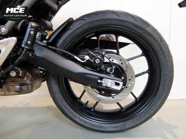 triumph - speed-400