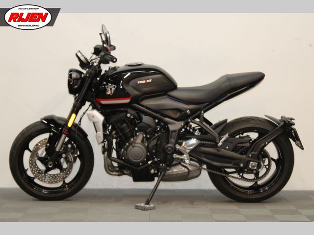 triumph - trident-660