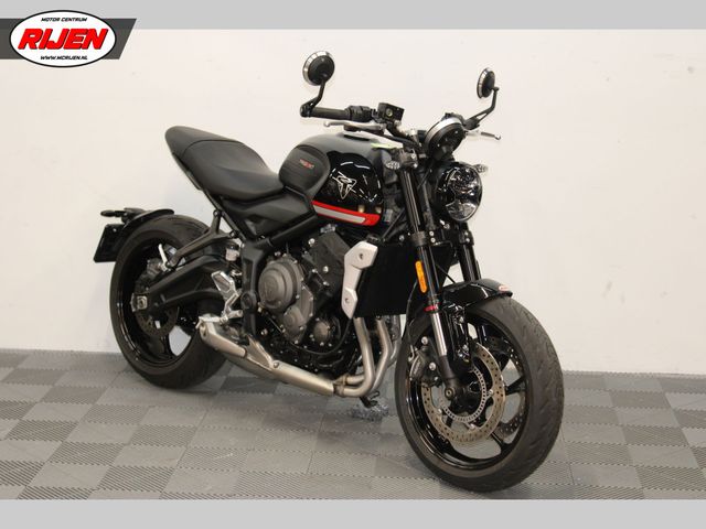 triumph - trident-660