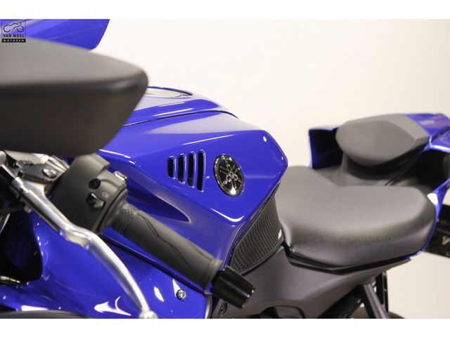 yamaha - r7