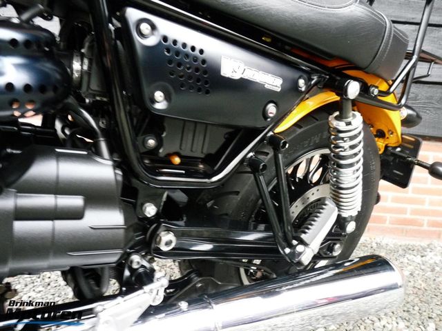 moto-guzzi - v-9-roamer