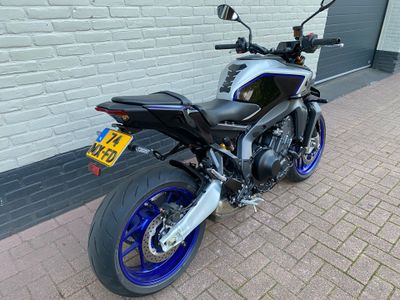 YAMAHA MT 09 SP – foto 3