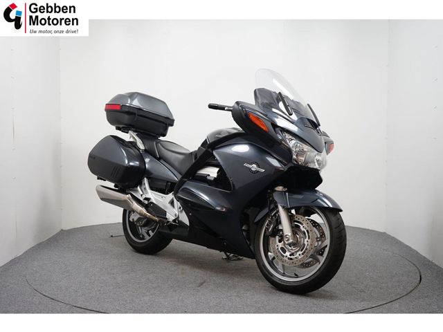 honda - st-1300-pan-european