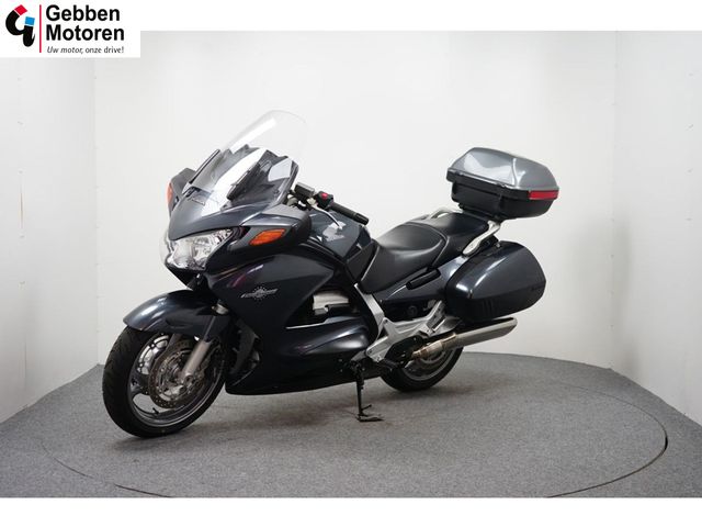 honda - st-1300-pan-european