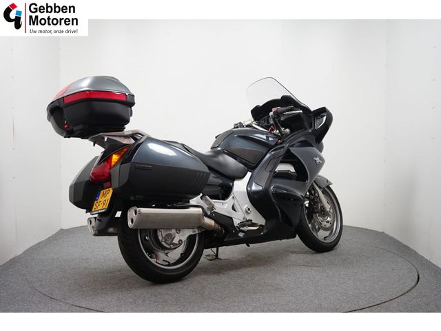 honda - st-1300-pan-european