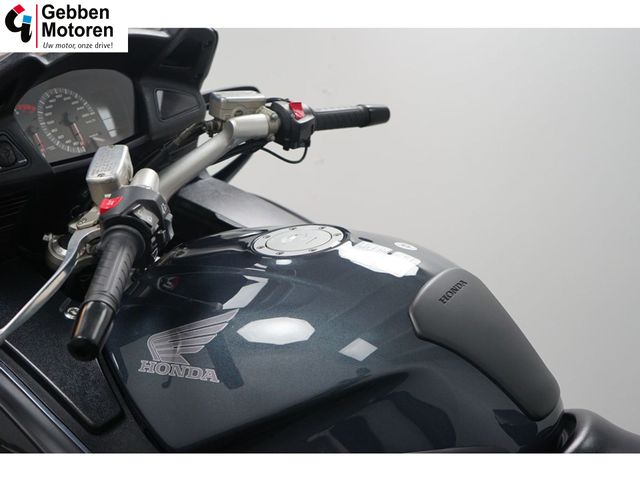 honda - st-1300-pan-european