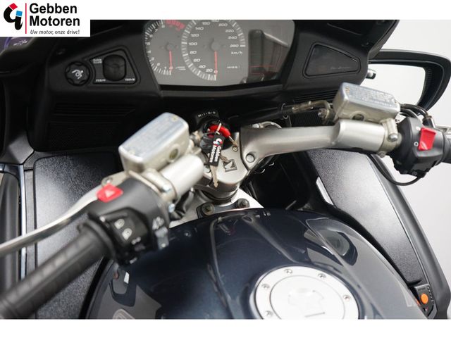 honda - st-1300-pan-european