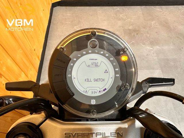 husqvarna - svartpilen-401