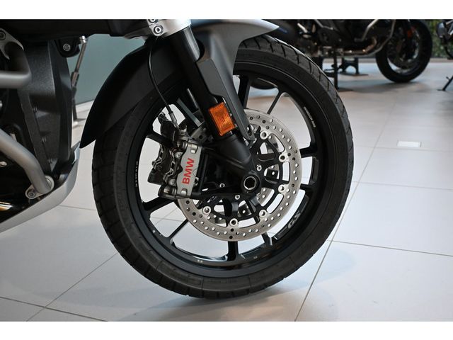 bmw - r-1300-gs-adventure-triple-black