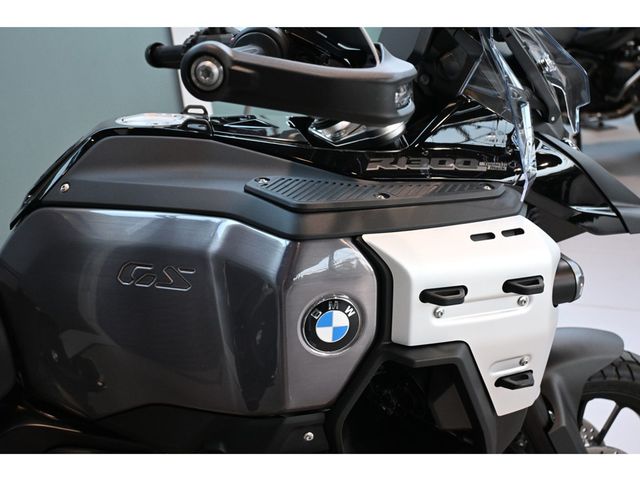 bmw - r-1300-gs-adventure-triple-black