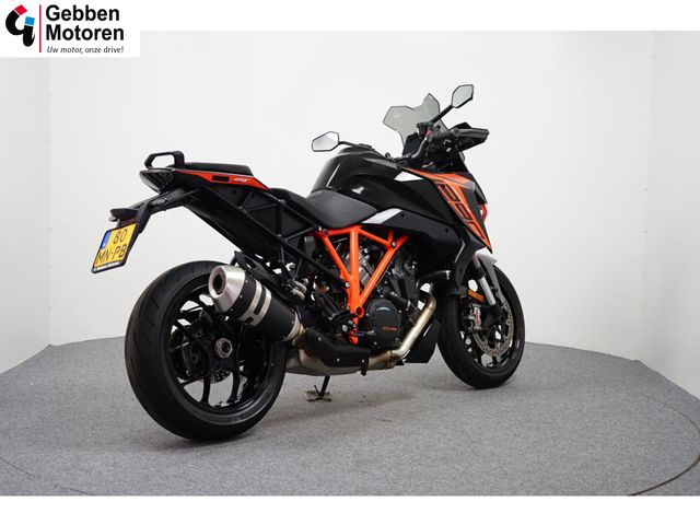 ktm - 1290-super-duke-gt