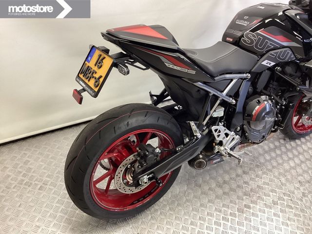 suzuki - gsx-8s