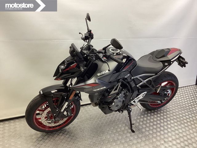 suzuki - gsx-8s