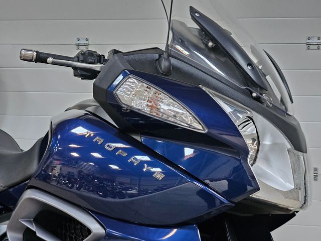 triumph - trophy-1215-se
