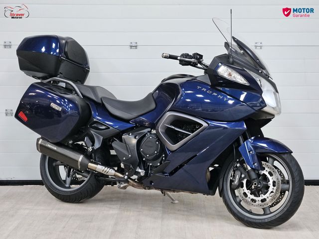 triumph - trophy-1215-se