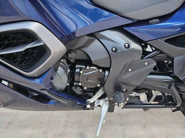 triumph - trophy-1215-se
