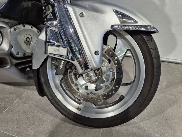 honda - gl-1800-goldwing