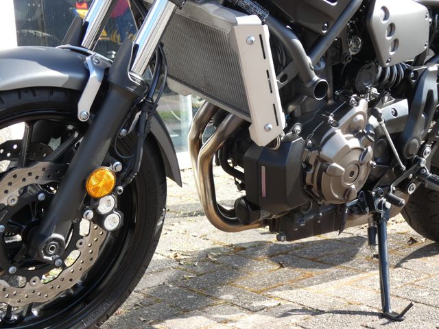 yamaha - xsr-700-abs