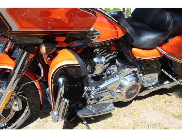 harley-davidson - road-glide-limited-cvo-fltrkse