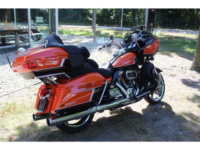 harley-davidson - road-glide-limited-cvo-fltrkse