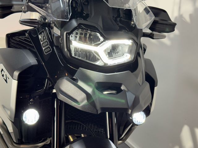 bmw - f-900-gs-adventure