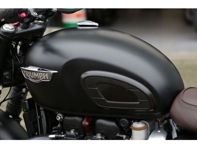 triumph - bonneville-t-120-black