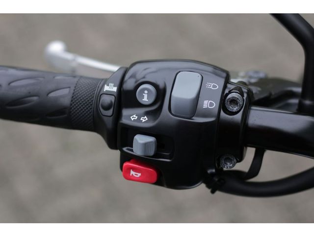 triumph - bonneville-t-120-black