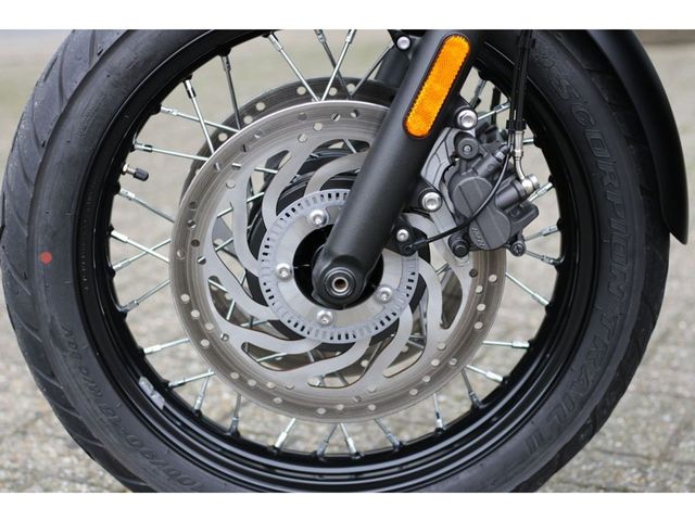 triumph - bonneville-t-120-black