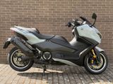 YAMAHA TMAX 560