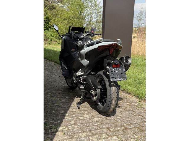 yamaha - tmax-560