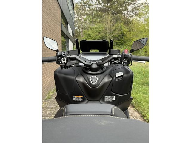 yamaha - tmax-560