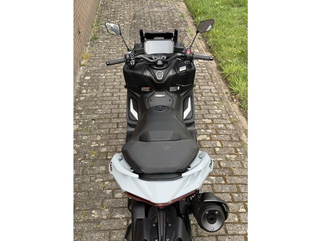 yamaha - tmax-560