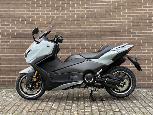 yamaha - tmax-560