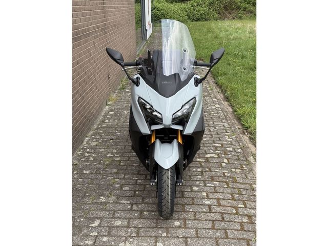yamaha - tmax-560