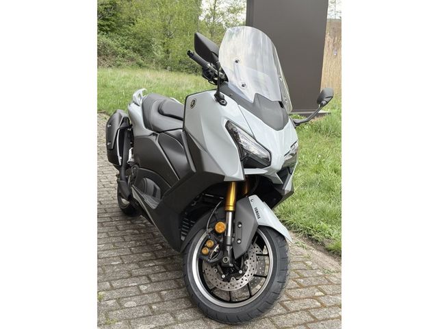 yamaha - tmax-560