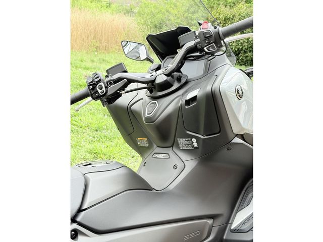 yamaha - tmax-560