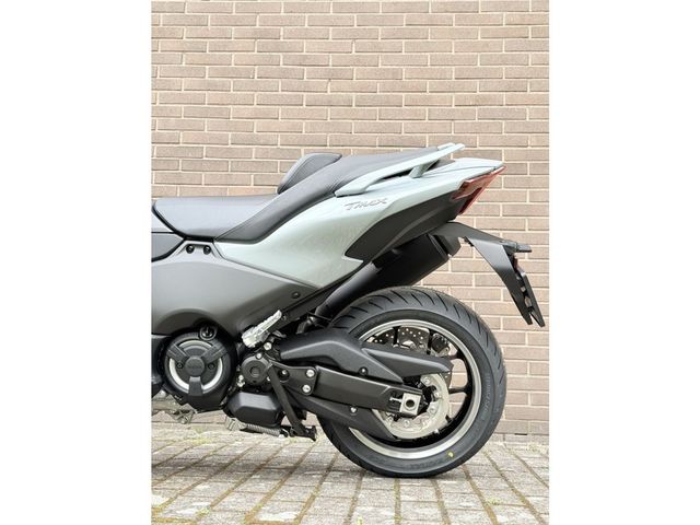 yamaha - tmax-560
