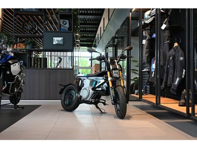 BMW CE 02 – foto 3