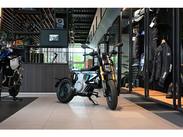 bmw - ce-02