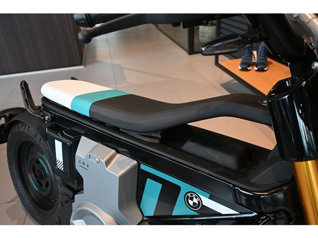 bmw - ce-02