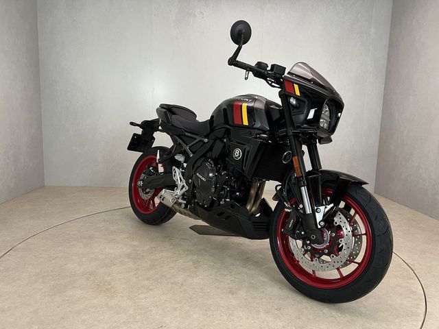 suzuki - gsx-8tt