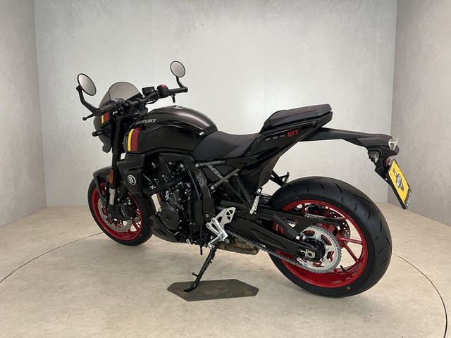 suzuki - gsx-8tt