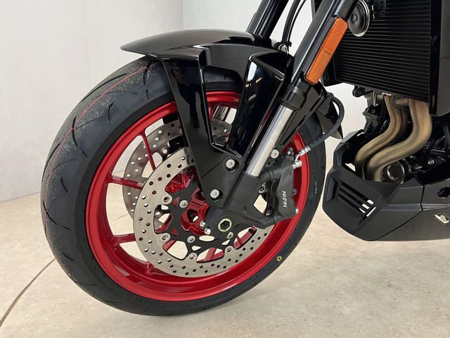 suzuki - gsx-8tt