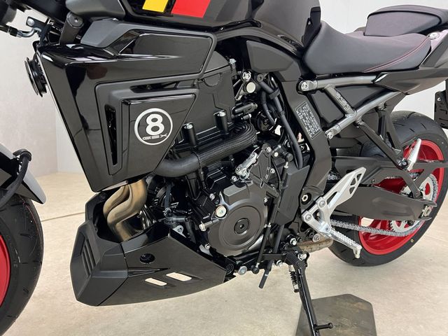 suzuki - gsx-8tt