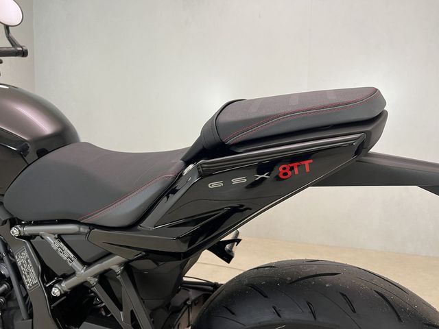 suzuki - gsx-8tt