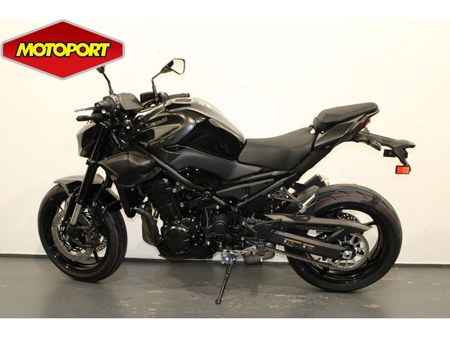 kawasaki - z900