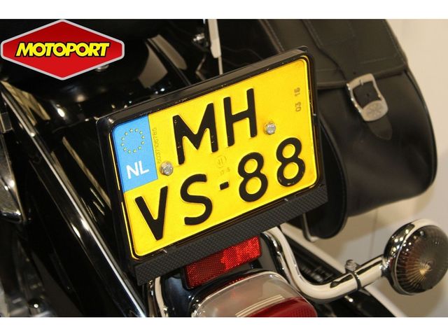 yamaha - xvs-1100-a-dragstar-classic