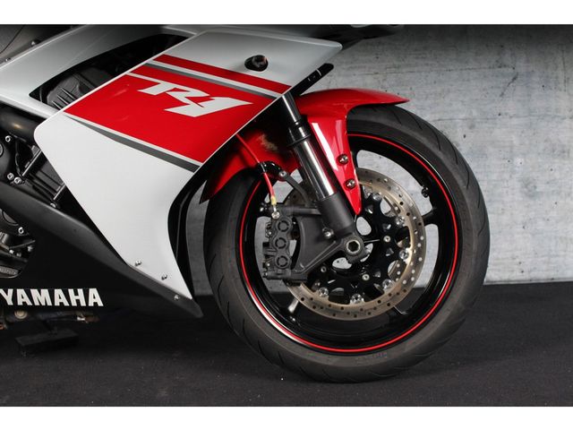 yamaha - yzf-r1