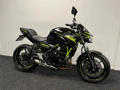 KAWASAKI Z650 – foto 3