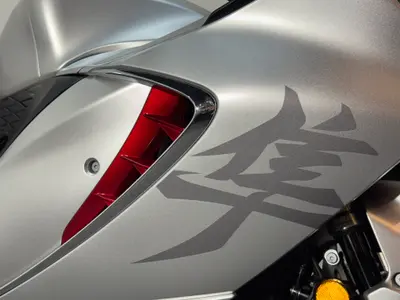 SUZUKI GSX-R 1300 HAYABUSA – foto 4